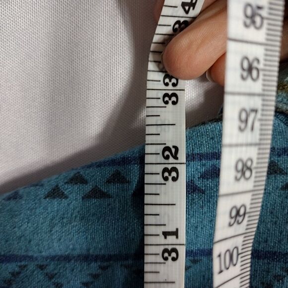 Cabela's flannel shirt   - Picture 5 of 5